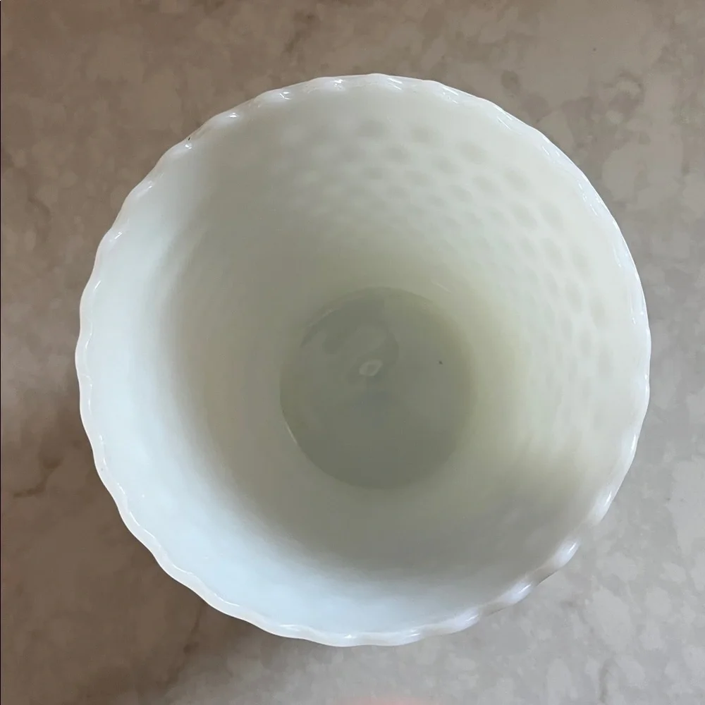 Hobnail Milk glass Vase with scalloped edge - Picture 2 of 4